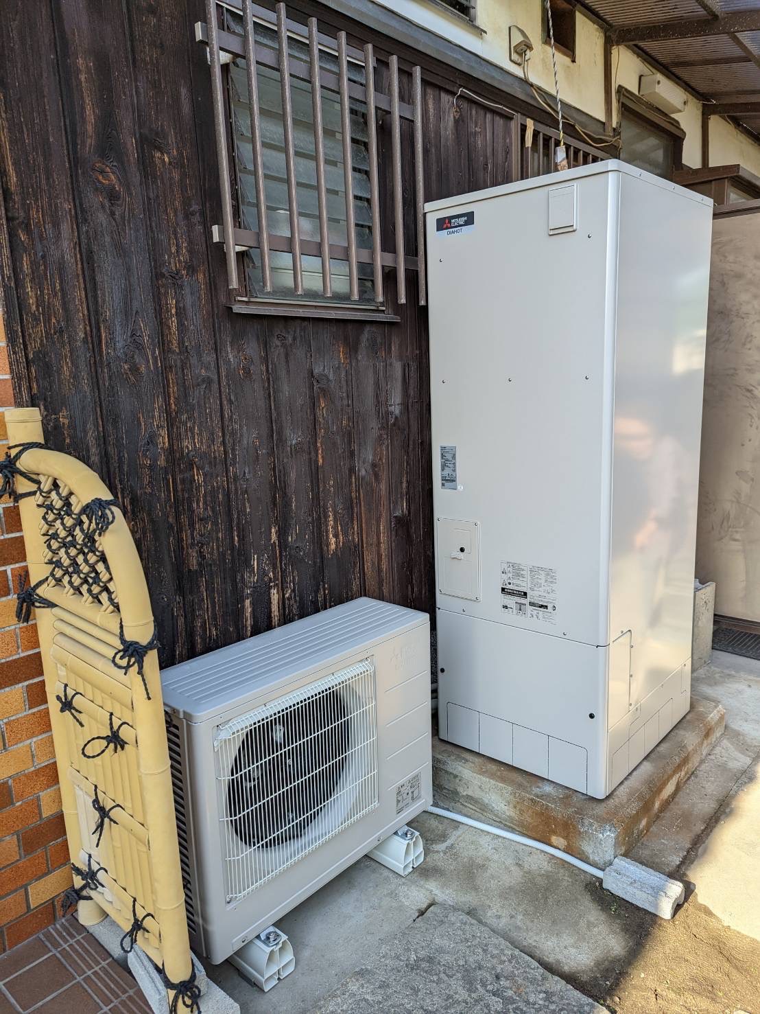 神戸市西区20221118A電気温水器からエコキュートに交換工事